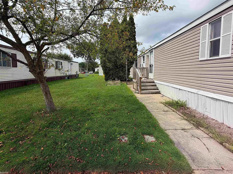 52203 Nantucket  LN, Chesterfield, MI 47051 - #3