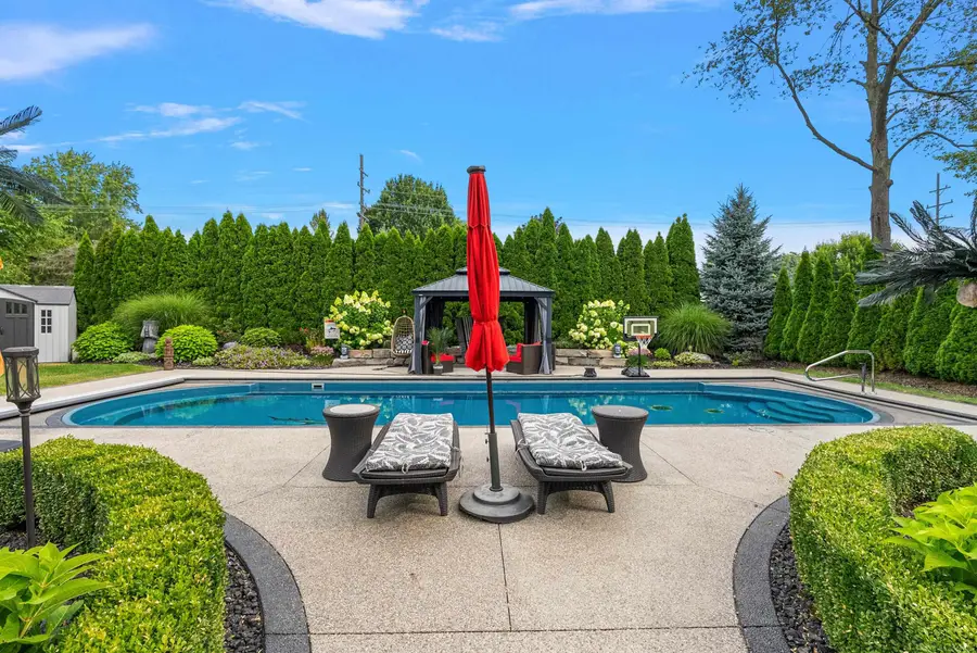 8975 Shelby Woods DR, Shelby, MI 48317 - #3