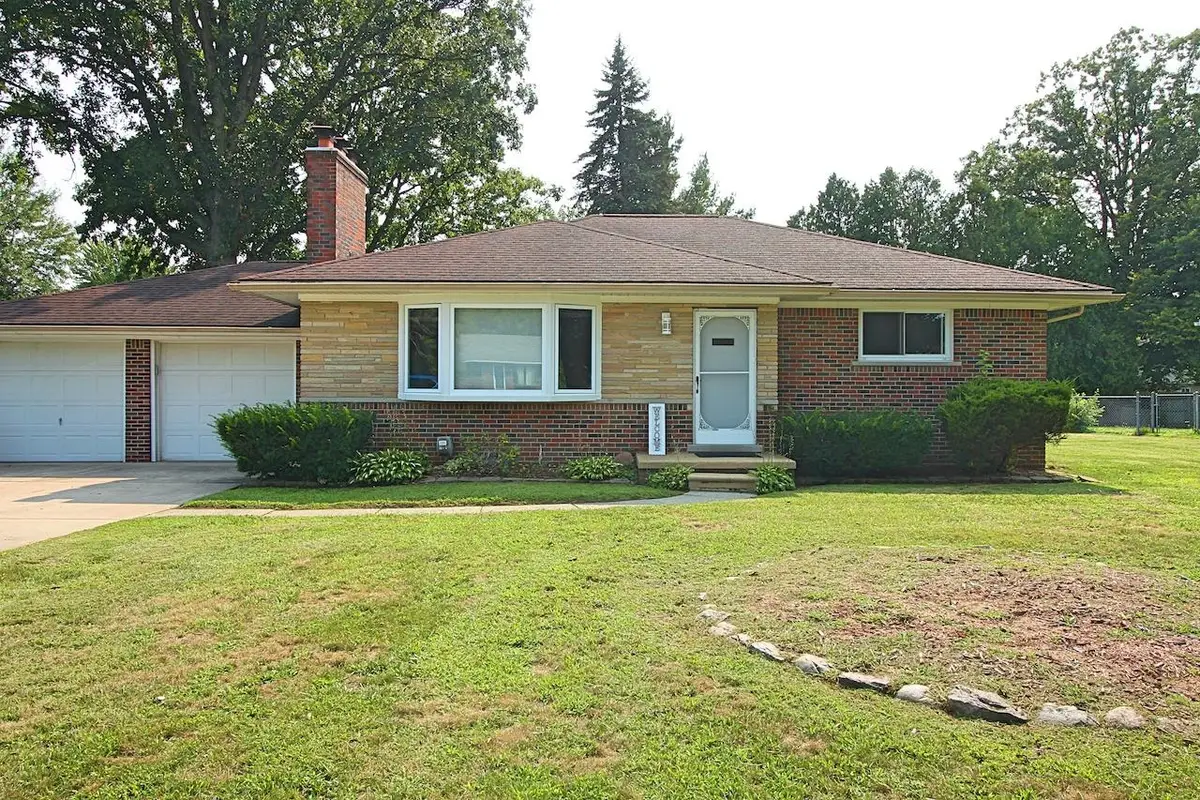 23348 Harvard Shore DR, Clinton Township, MI 48035 - #1