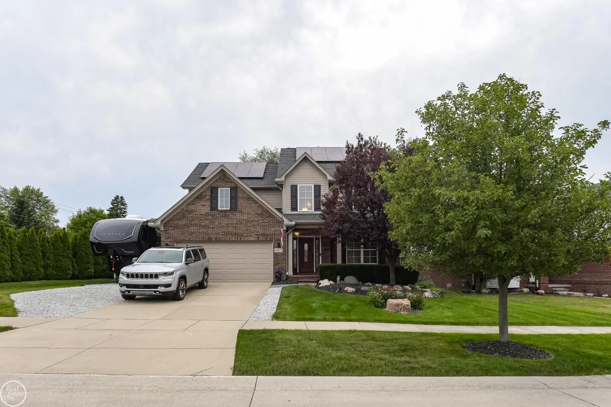 38315 Maple DR, Clinton Township, MI 48038 - #1