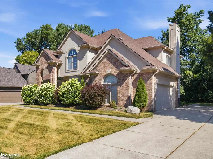 1026 Covington Place DR, Rochester Hills, MI 48309 - #2