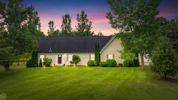 7099 Arnold RD, Cottrellville, MI 48039
