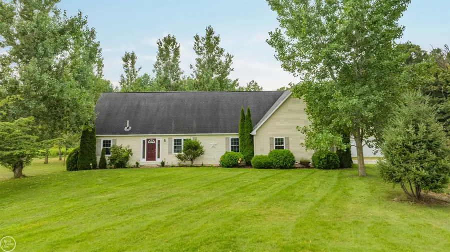 7099 Arnold RD, Cottrellville, MI 48039 - #2