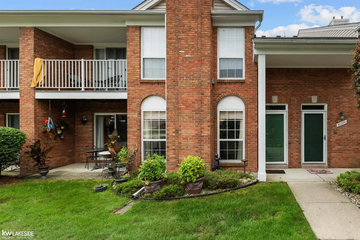 52392 Heatherstone AVE, Macomb, MI 48042 - #1