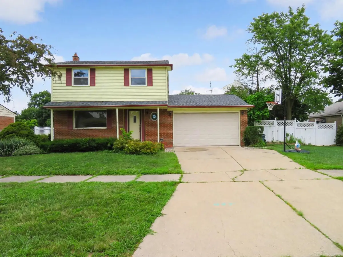 36714 Kimberly ST, Clinton Township, MI 48035 - #1