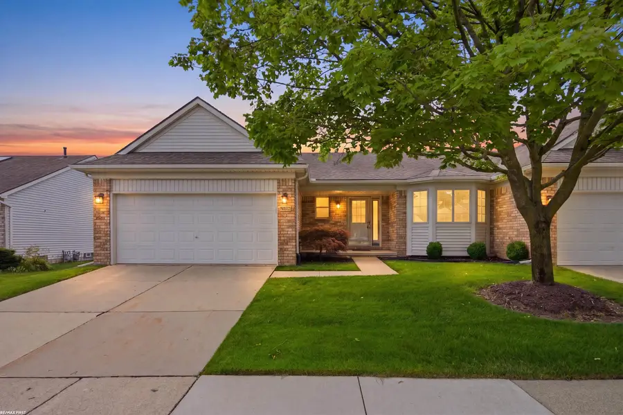 17248 Mayfield DR, Macomb, MI 48042 - #2