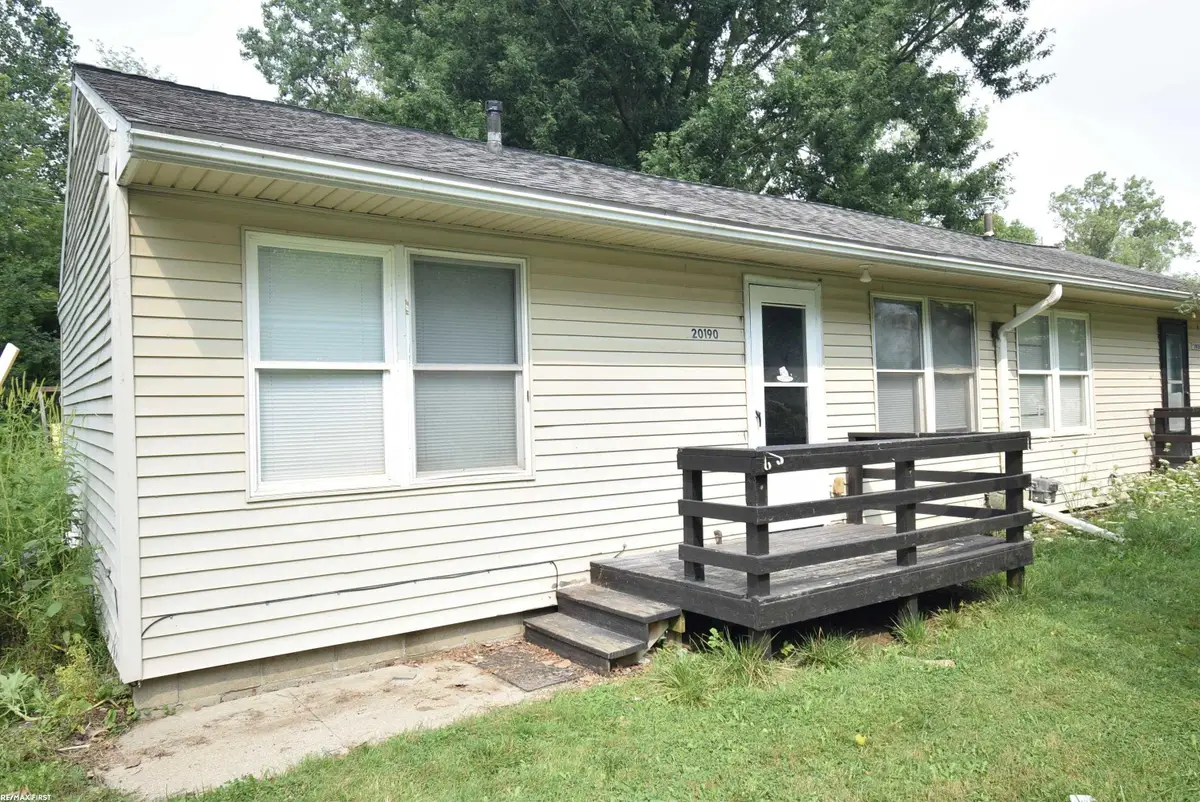 20190 Sherwood RD, Belleville, MI 48111 - #1