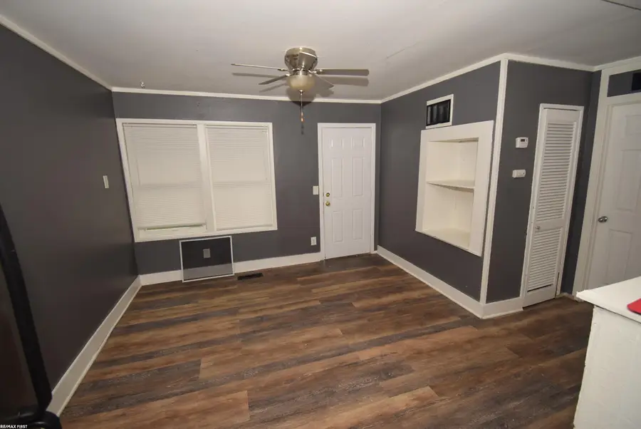 20190 Sherwood RD, Belleville, MI 48111 - #3