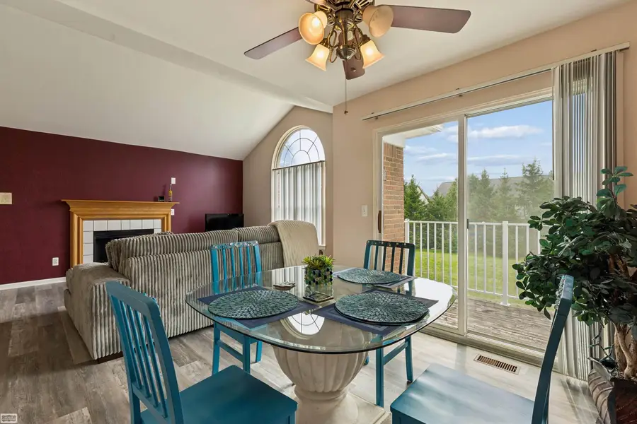 16776 Glenmoor ST, Macomb, MI 48044 - #3