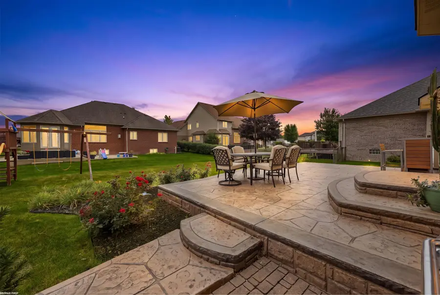 55300 Azinger DR, Macomb, MI 48042 - #3