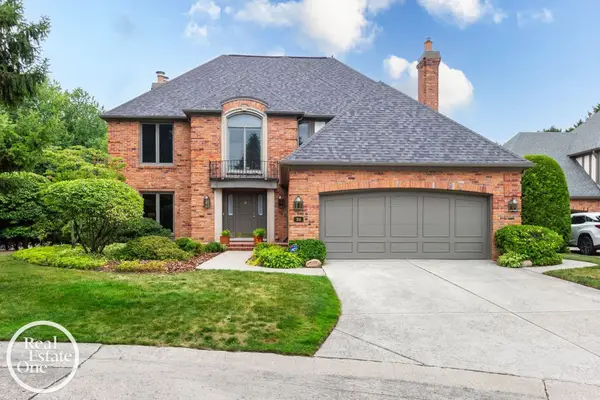 34 Windemere Place, GrossePointe, MI 48236