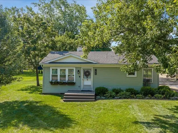 7434 Cardinal RD, Lexington, MI 48450