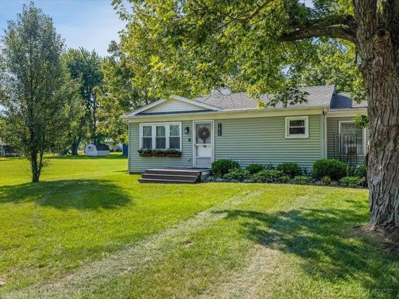 7434 Cardinal RD, Lexington, MI 48450 - #2
