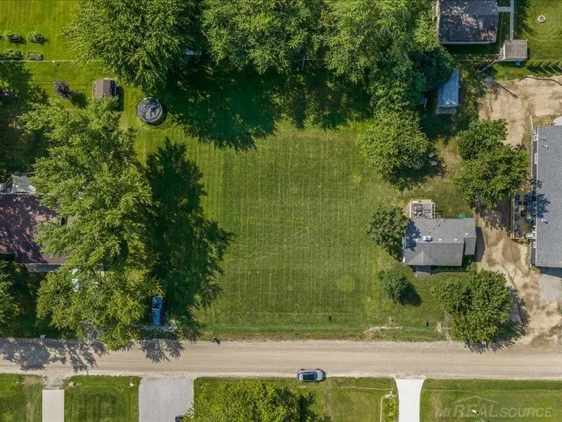 7434 Cardinal RD, Lexington, MI 48450 - #3