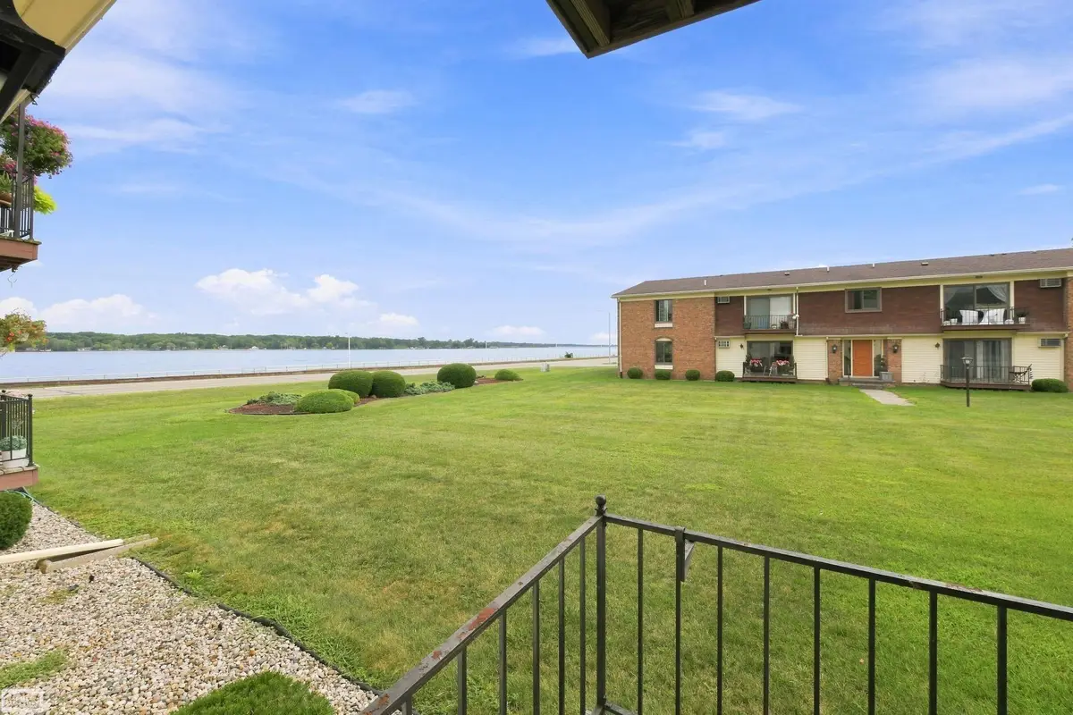 1900 River RD, Marysville, MI 48040 - #1