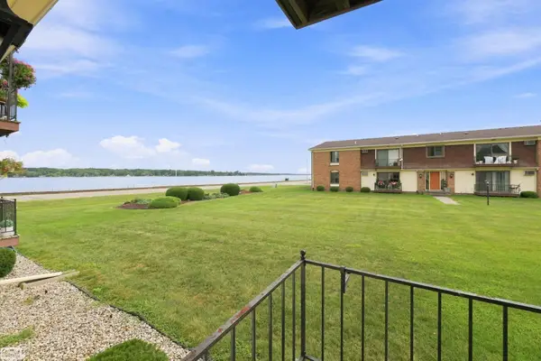 1900 River RD, Marysville, MI 48040