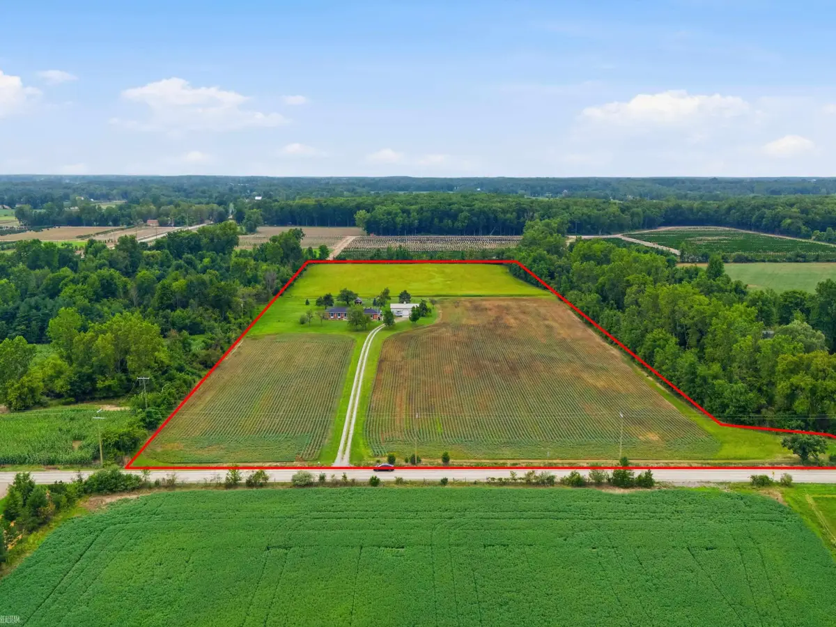 34189 30 Mile RD, Lenox, MI 48050 - #1