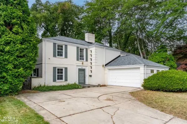 41 Beacon Hill RD, GrossePointeFarms, MI 48236