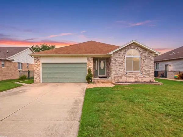 28457 Violet, Chesterfield, MI 48047
