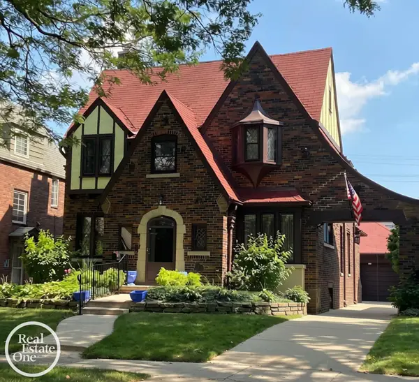 284 Mckinley AVE, GrossePointeFarms, MI 48236