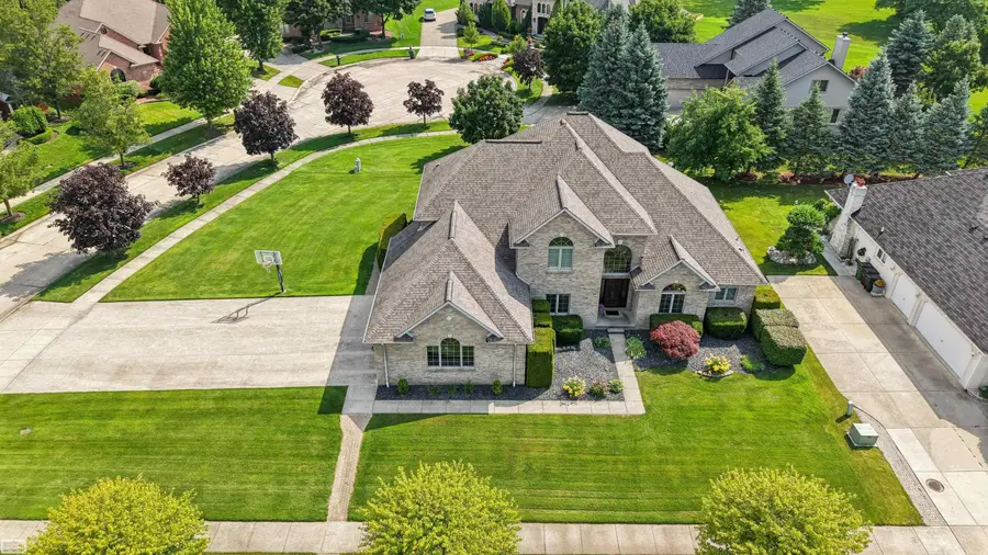 14777 Sparrow DR, Shelby, MI 48315 - #2