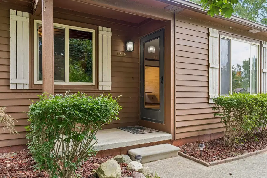 1510 Allen RD, Kimball, MI 48074 - #3