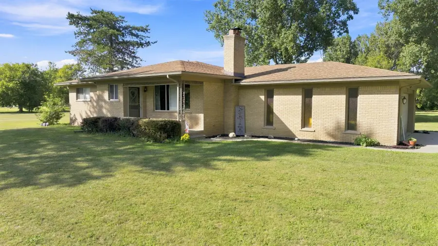 30301 Armada Ridge RD, Richmond, MI 48062 - #3