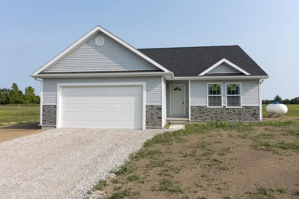 10428 Carroll RD, Columbus, MI 48063