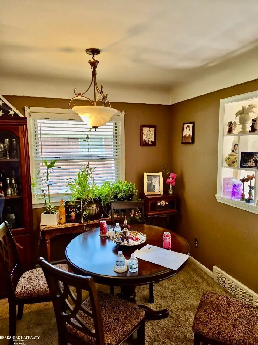 20443 Fleetwood DR, Harper Woods, MI 48225 - #3