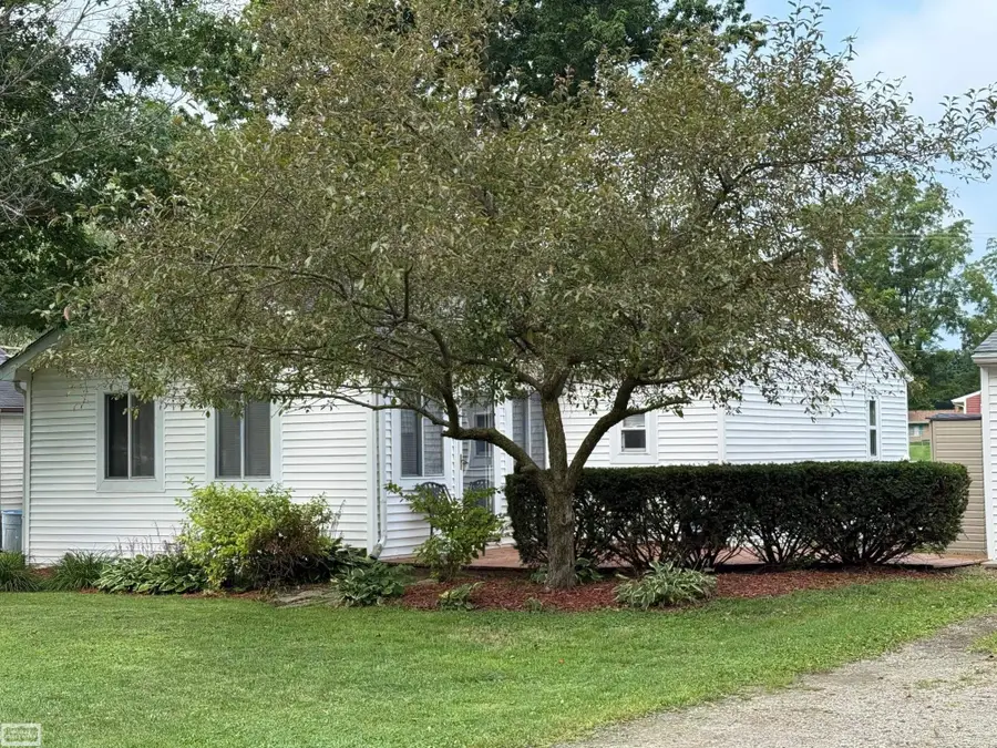 5378 Orchard DR, East China, MI 48054 - #2