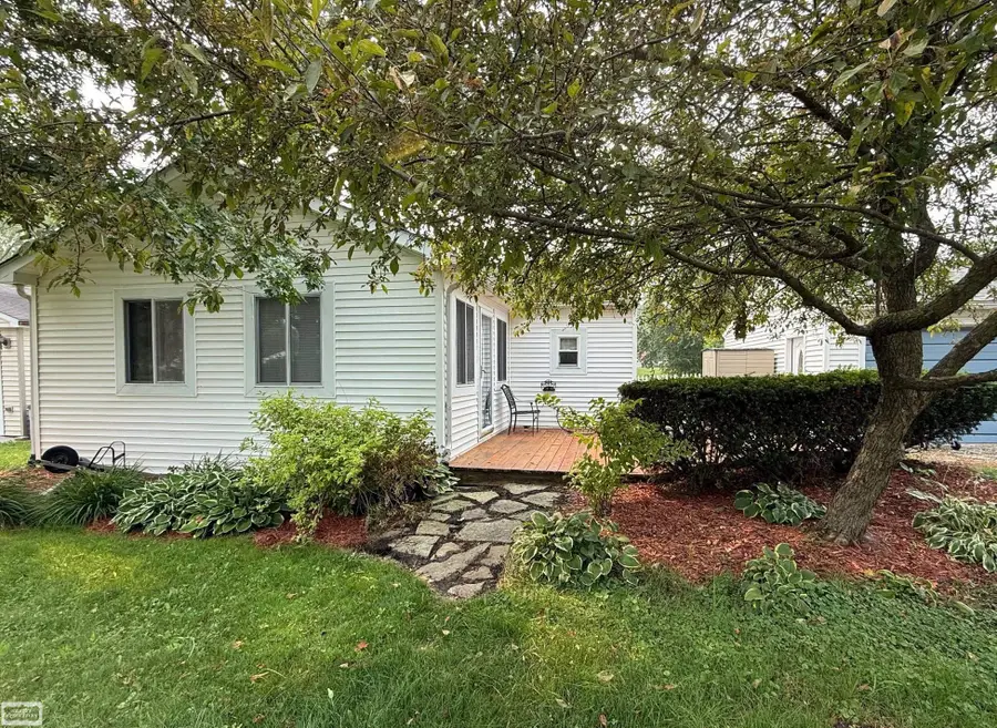 5378 Orchard DR, East China, MI 48054 - #3
