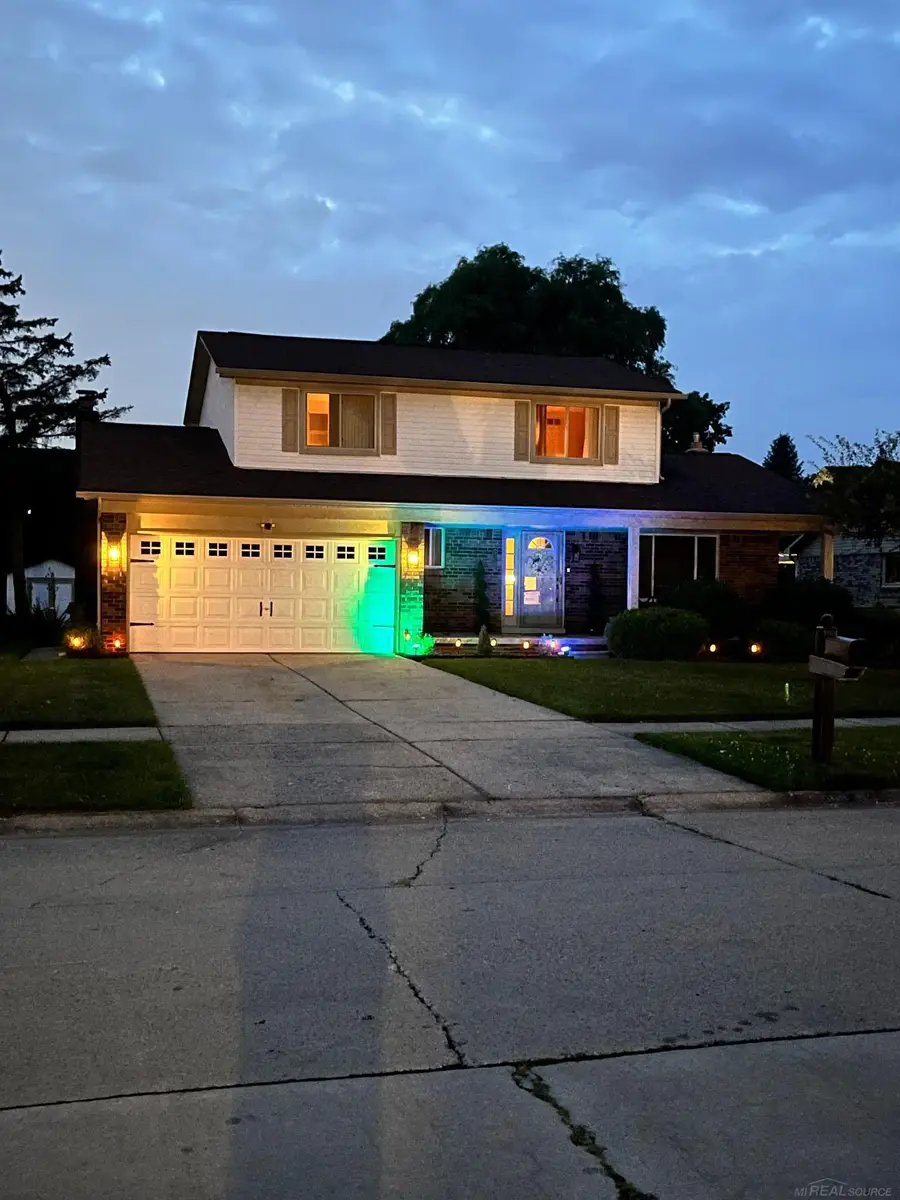 51569 Johns DR, Chesterfield, MI 48047 - #2