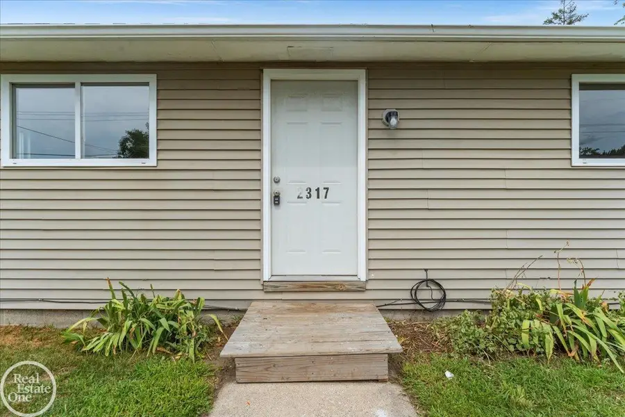2317-2319 15th ST, Port Huron, MI 48060 - #2