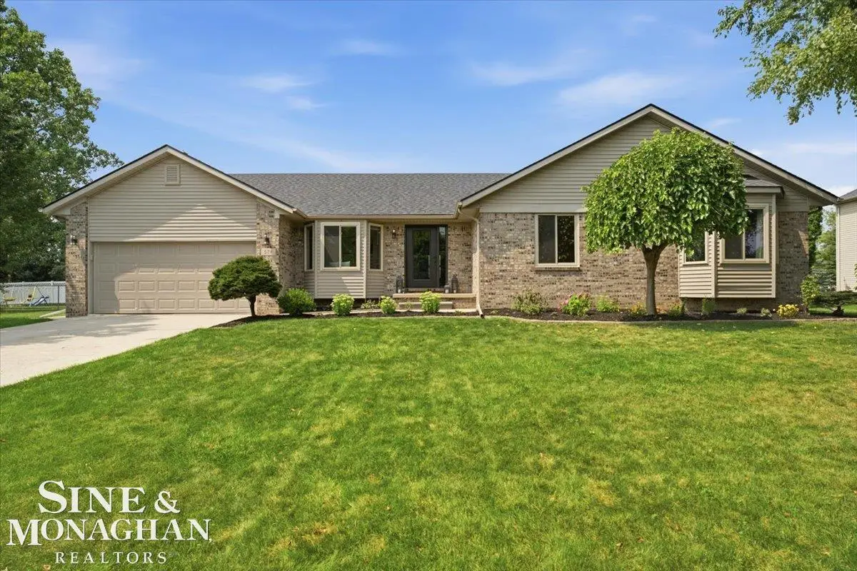 574 Kelli AVE, Marysville, MI 48040 - #1