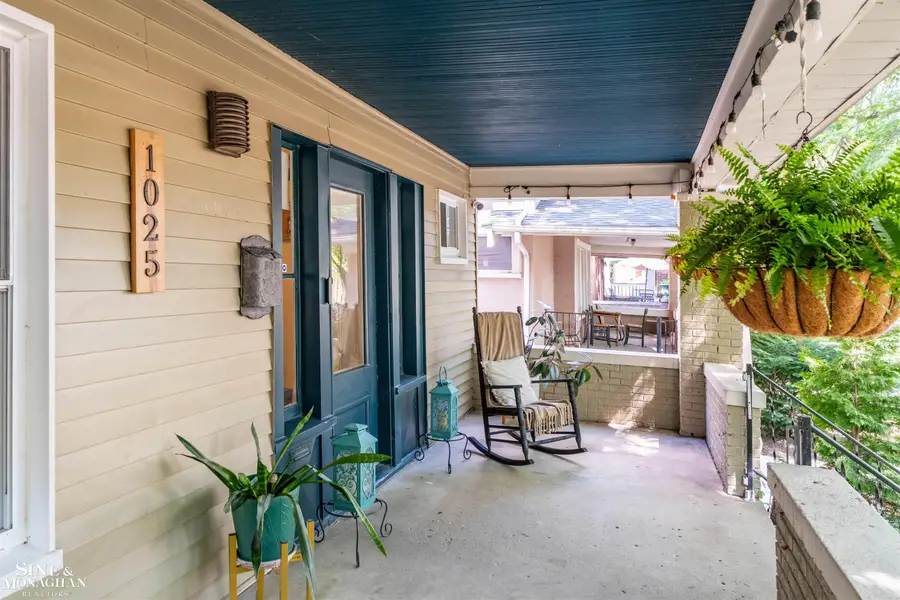 1025 Beaconsfield AVE, Grosse Pointe Park, MI 48230 - #3