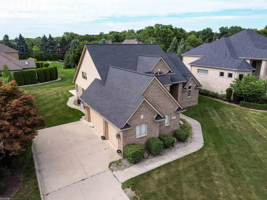 49571 Compass Point, Chesterfield, MI 48047 - #3