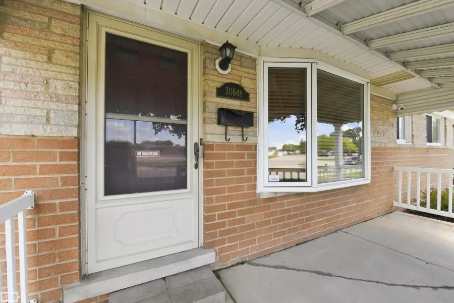 30648 Calahan ST, Roseville, MI 48066 - #3