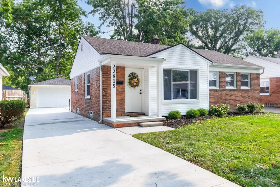 22815 Carolina ST, Saint Clair Shores, MI 48080 - #2
