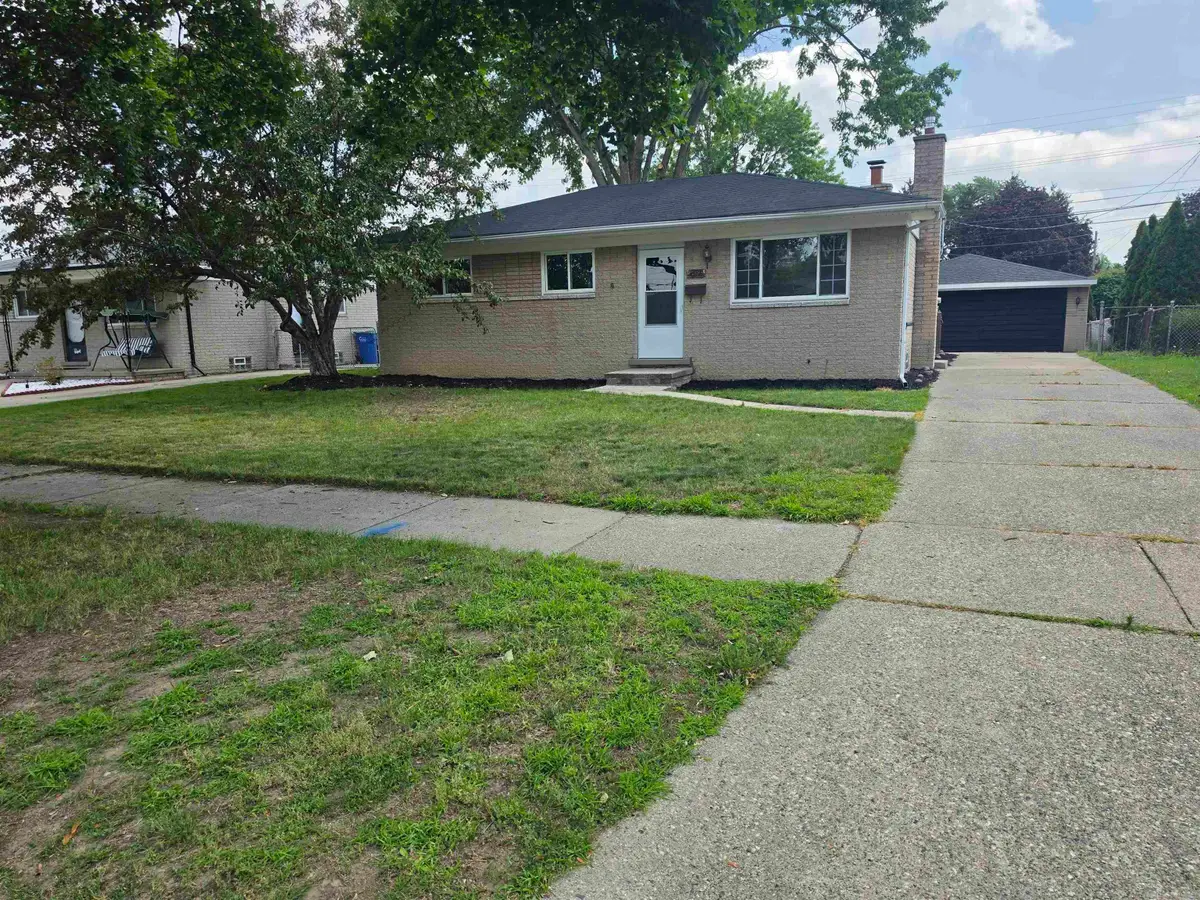 27442 Liberty DR, Warren, MI 48092 - #1