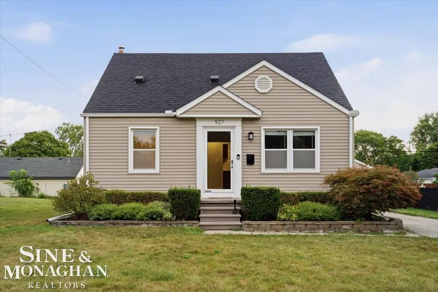 927 Montrose AVE, Royal Oak, MI 48073 - #2