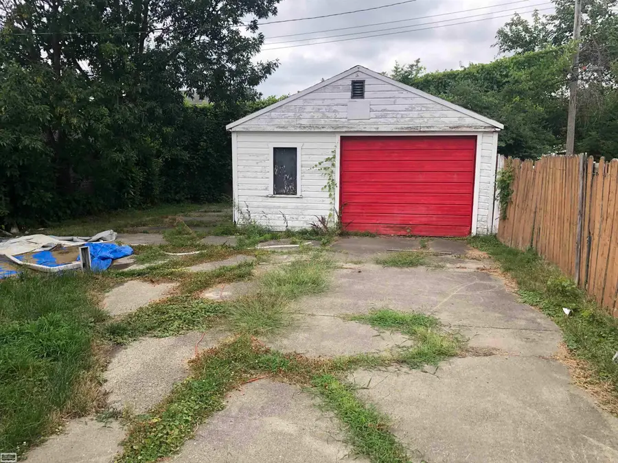 8468 Studebaker AVE, Warren, MI 48089 - #2