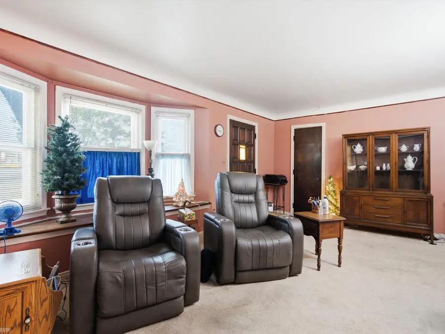 4325 W 14 Mile RD, Royal Oak, MI 48073 - #3