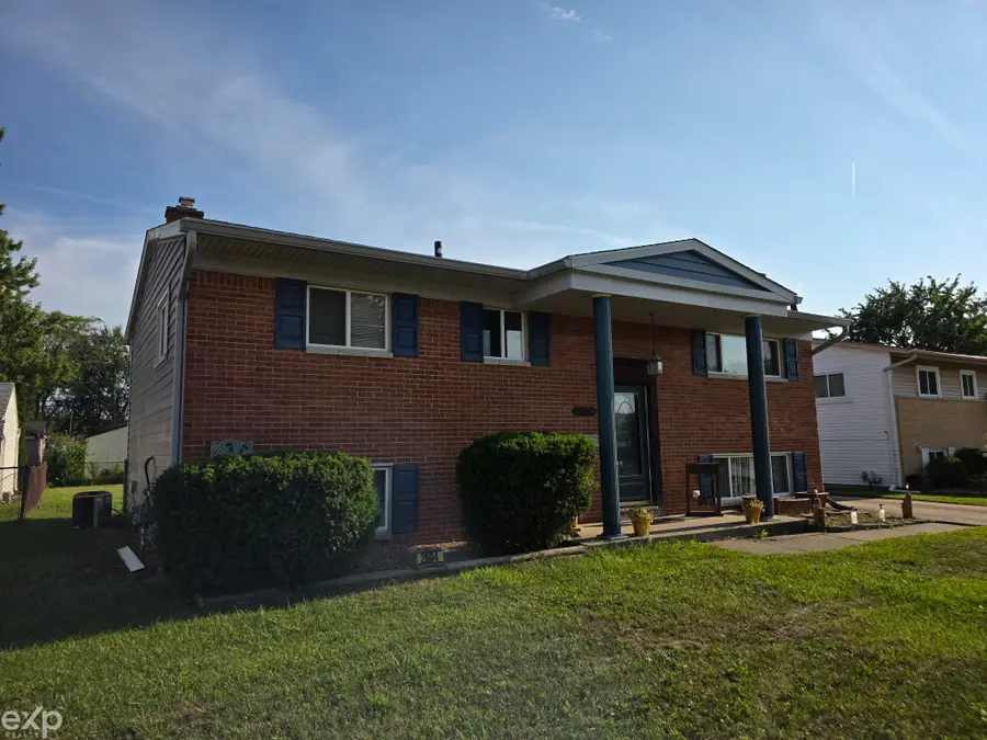 2604 Serra DR, Sterling Heights, MI 48310 - #2