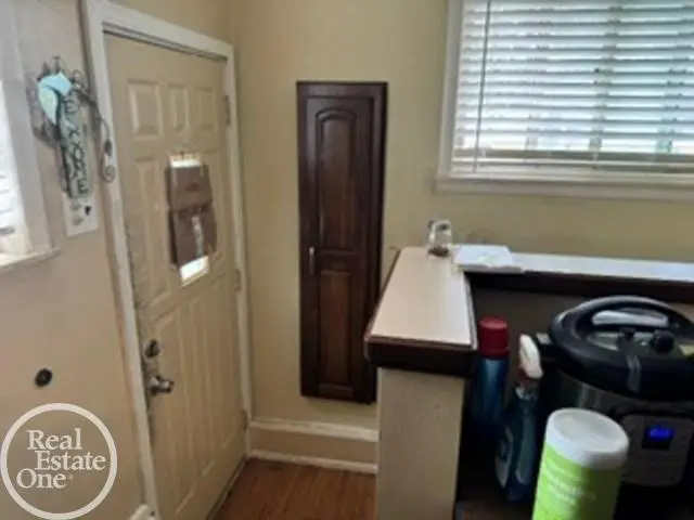 32601 WINDSOR ST, Garden City, MI 48135 - #3