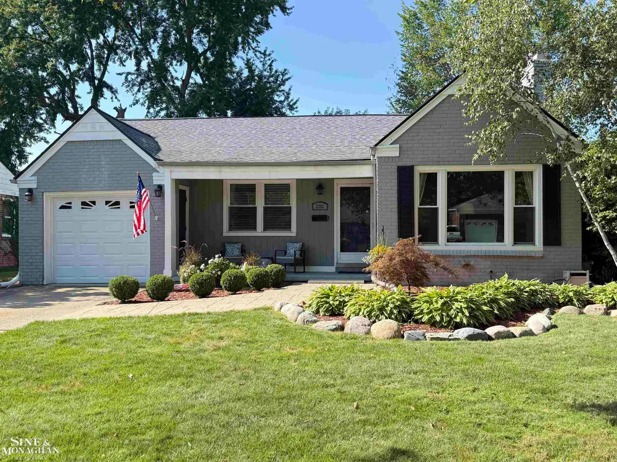 21152 Lancaster RD, Harper Woods, MI 48225 - #1