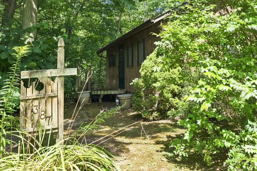 7387 Walbridge RD, Lexington, MI 48450 - #2
