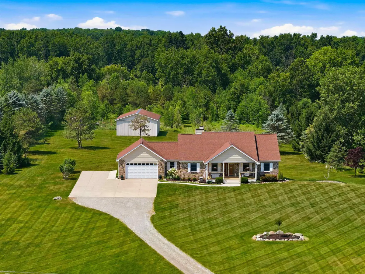 3156 Howland RD, Almont, MI 48003 - #1