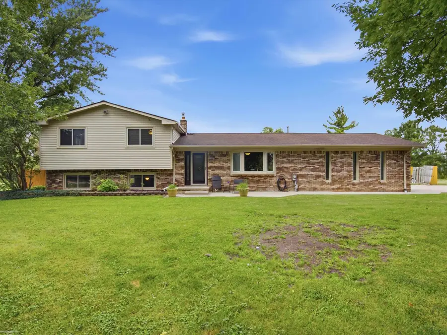 61111 Ray Center RD, Ray, MI 48096 - #2