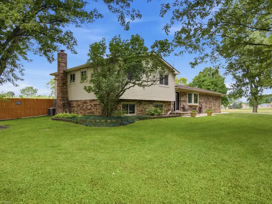 61111 Ray Center RD, Ray, MI 48096 - #3