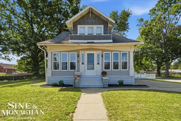 2822 S Boulevard BLVD, PortHuron, MI 48060